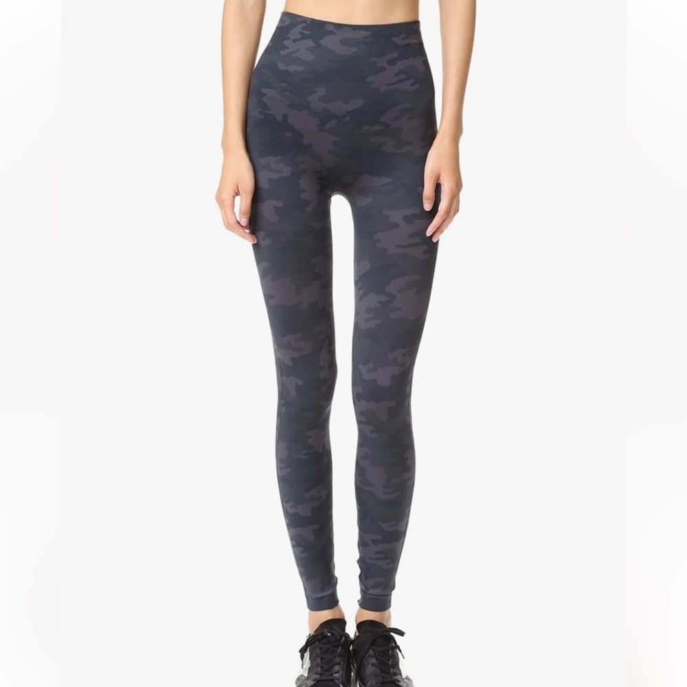 Spanx Women’s Camo Leggings Look at Me Now Seamless Size Medium High Waist